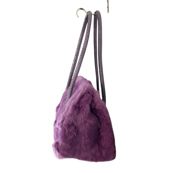 TOSCA BLU Luxurious Purple Faux Leather & Fur Handbag - Picture 3 of 15